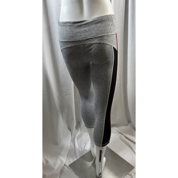 Gap GapFit gFast Striped leggings, Black, White & Red, Sz: M, 73-08 - Picture 3 of 16